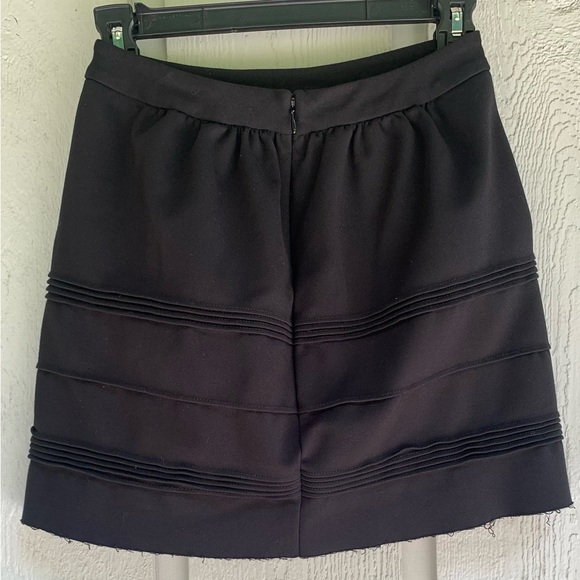 Madewell Silhouette Black Skirt Pleated Raw Hem Size Extra Small - Picture 5 of 14